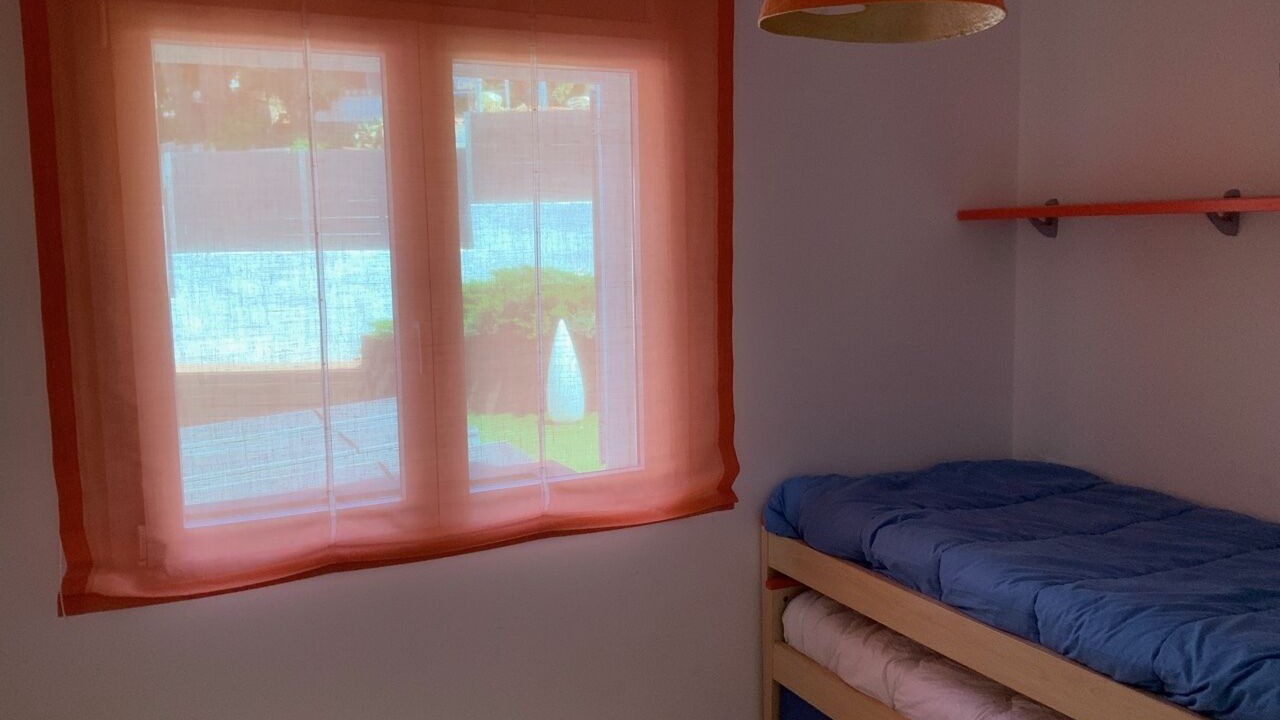 Photo of Bedroom in Roses Town Center
