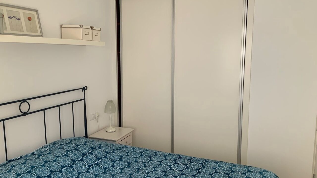 Photo of Bedroom in Roses Town Center