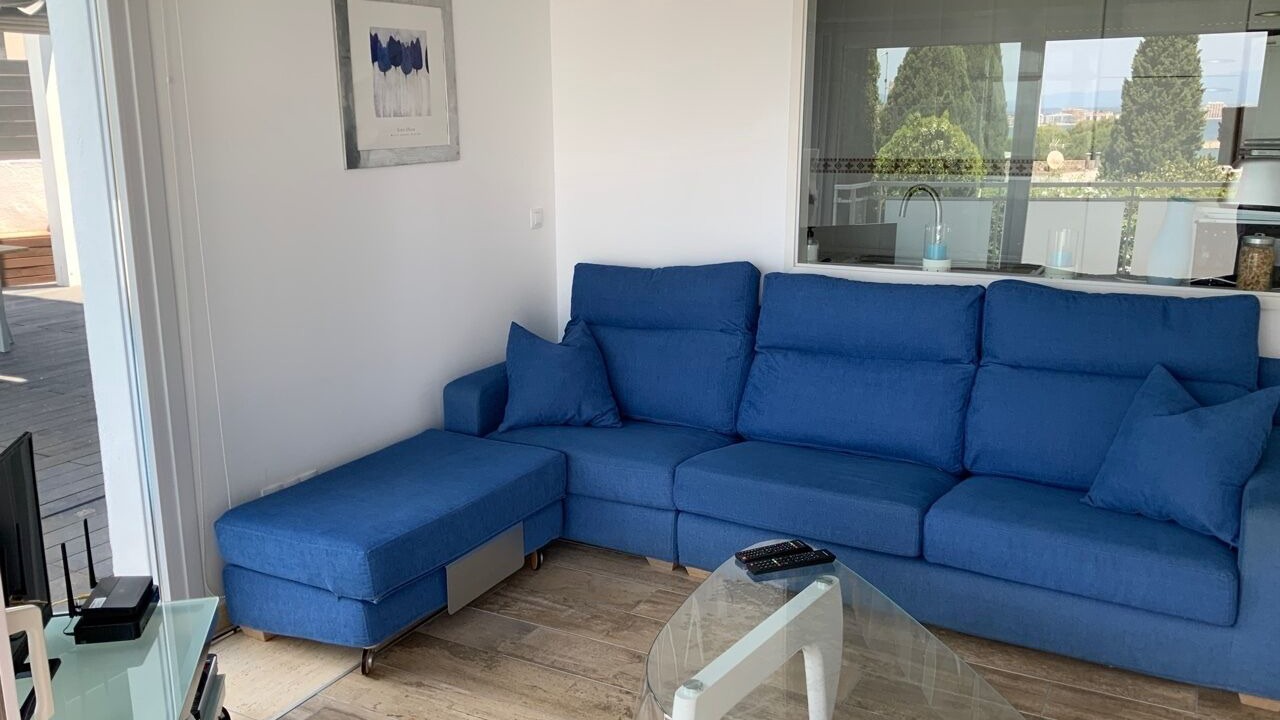 Photo of Livingroom in Roses Town Center