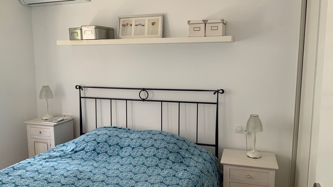 Photo of Bedroom in Roses Town Center