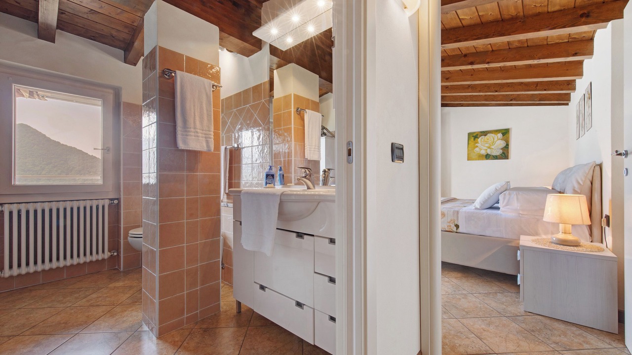 Photo of Bathroom in Veleso