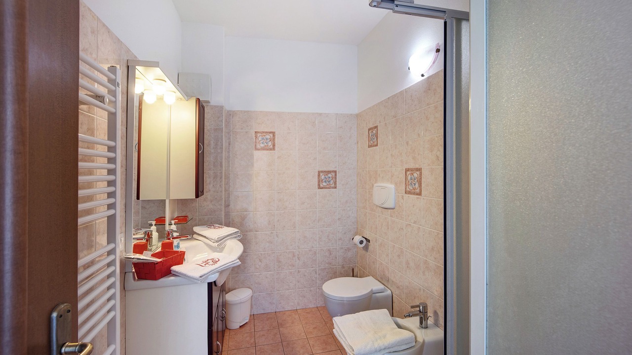 Photo of Bathroom in Lavina