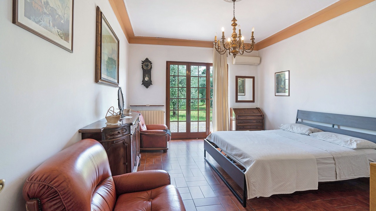 Photo of Bedroom in Luni