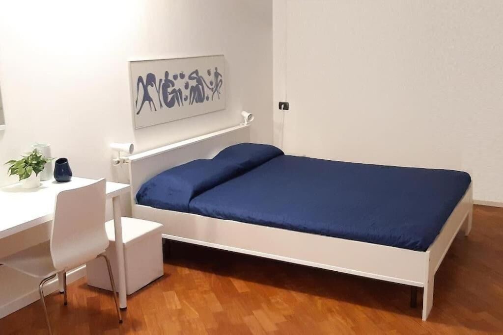Photo of Bedroom in Cologno Monzese