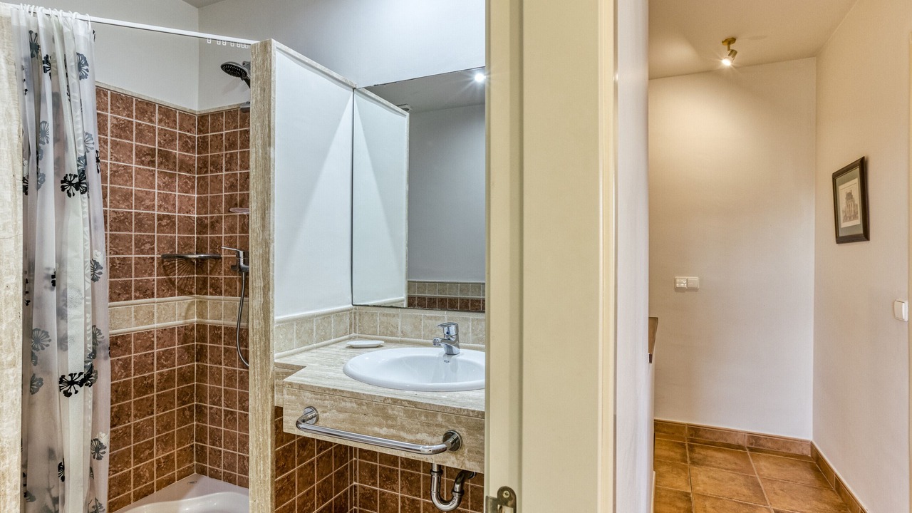 Photo of Bathroom in Navata