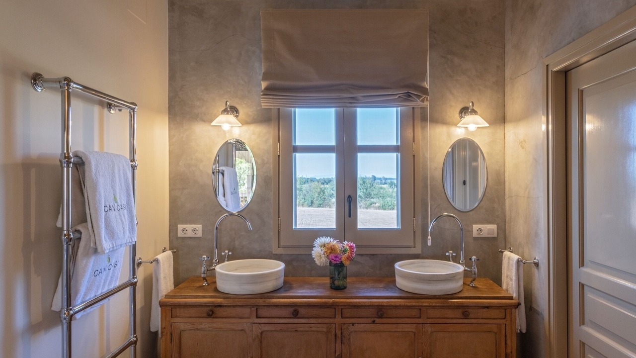 Photo of Bathroom in Parlava