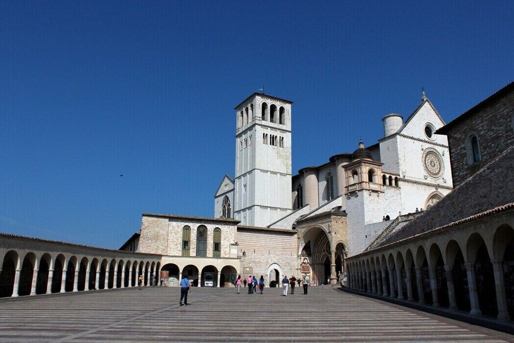 Photo of Others in Montone