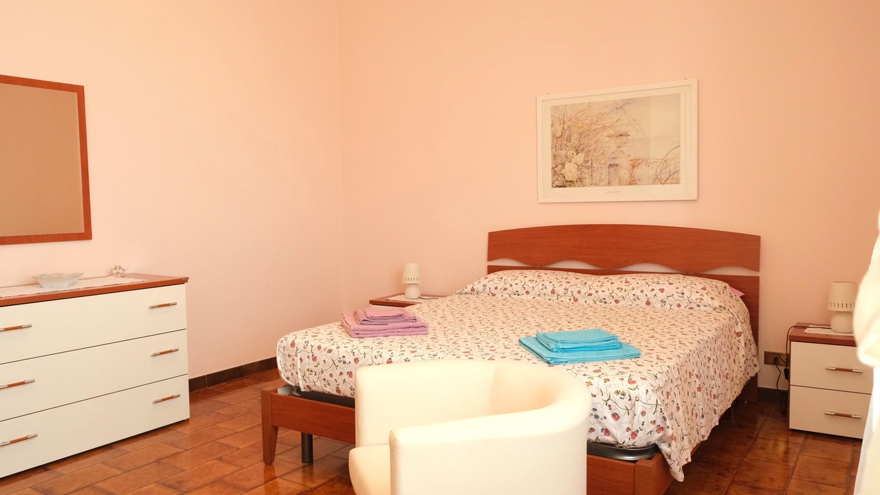Photo of Bedroom in Tiche