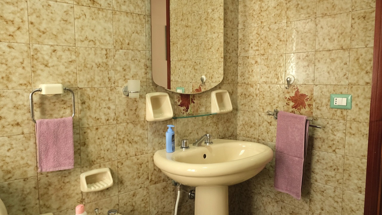 Photo of Bathroom in Tiche