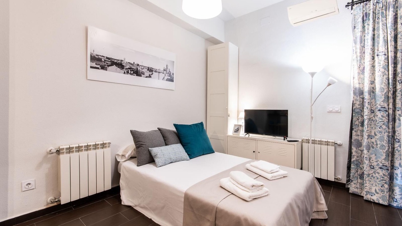 Photo of Bedroom in La Latina