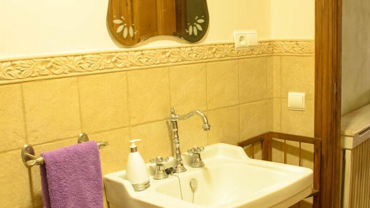 Photo of Bathroom in Peralta de Calasanz
