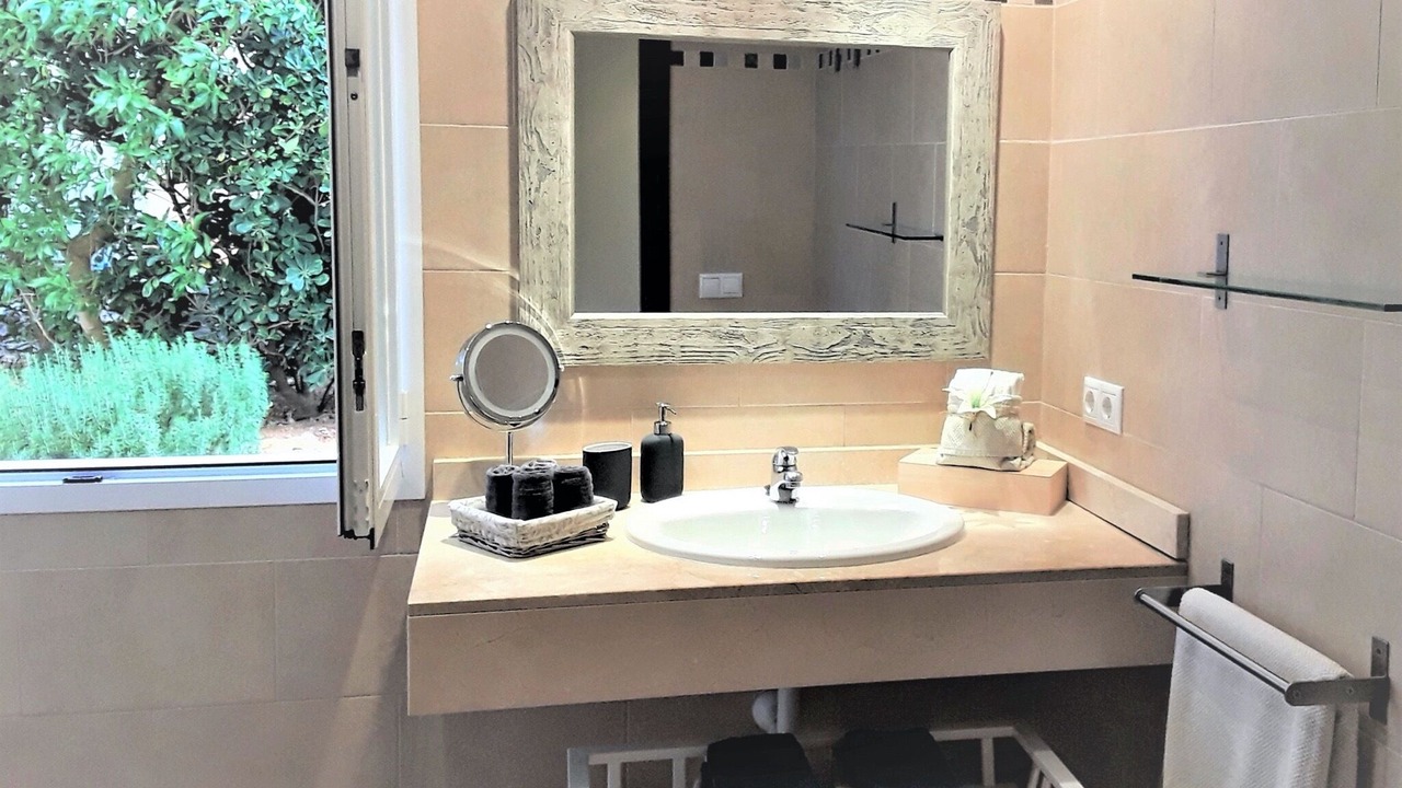 Photo of Bathroom in Cala Mandia