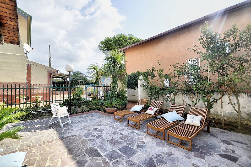Photo of Patio Balcony in Laura