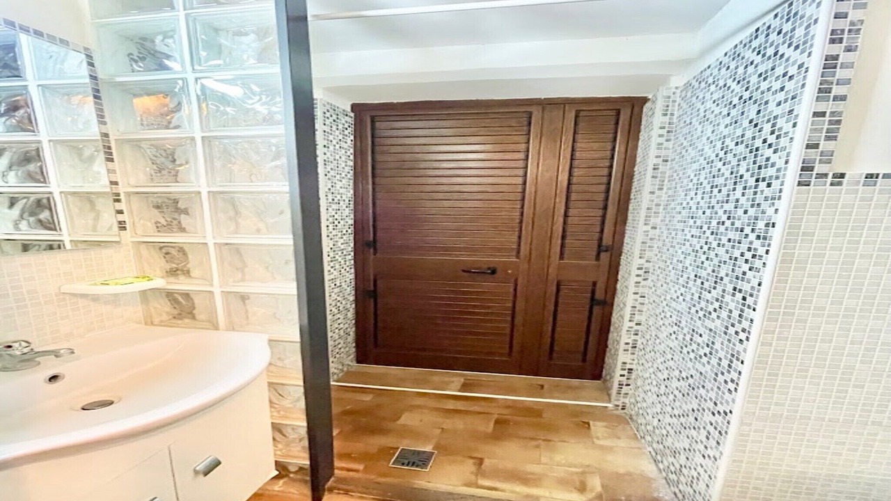 Photo of Bathroom in Mitogio