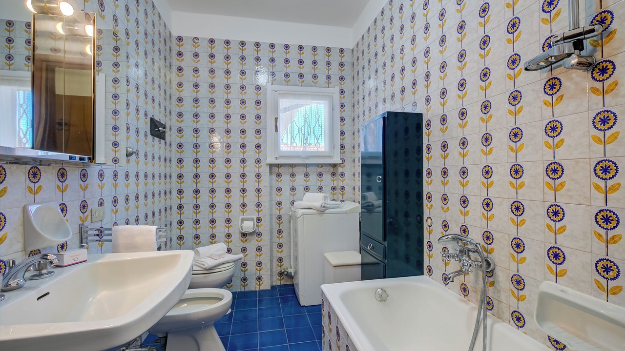 Photo of Bathroom in Levo