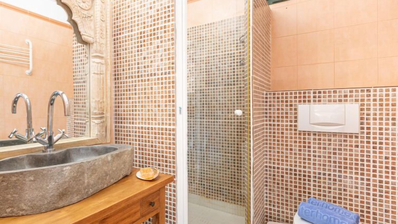 Photo of Bathroom in Navata