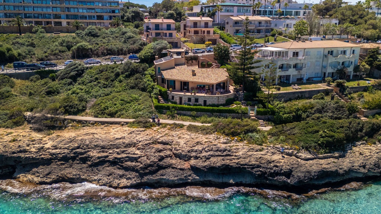 Photo of Others in Cala Anguila-Cala Mendia