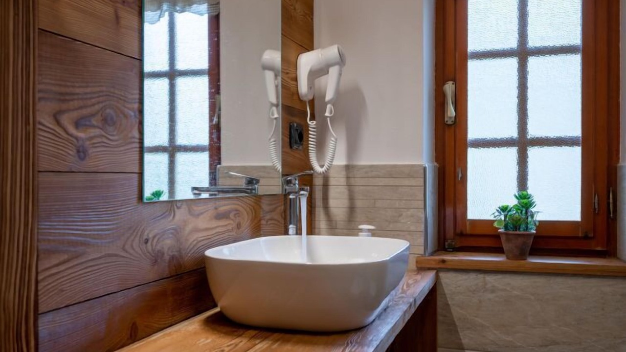 Photo of Bathroom in Sarre