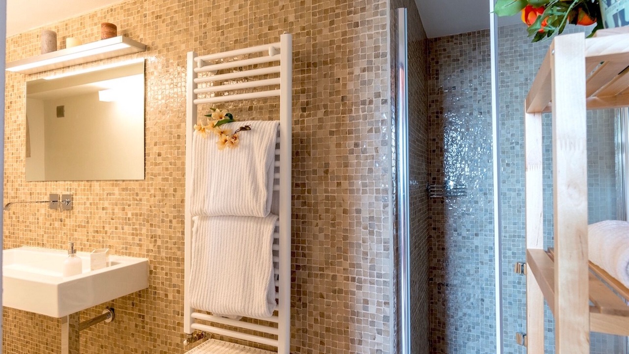 Photo of Bathroom in Margine Coperta-Traversagna
