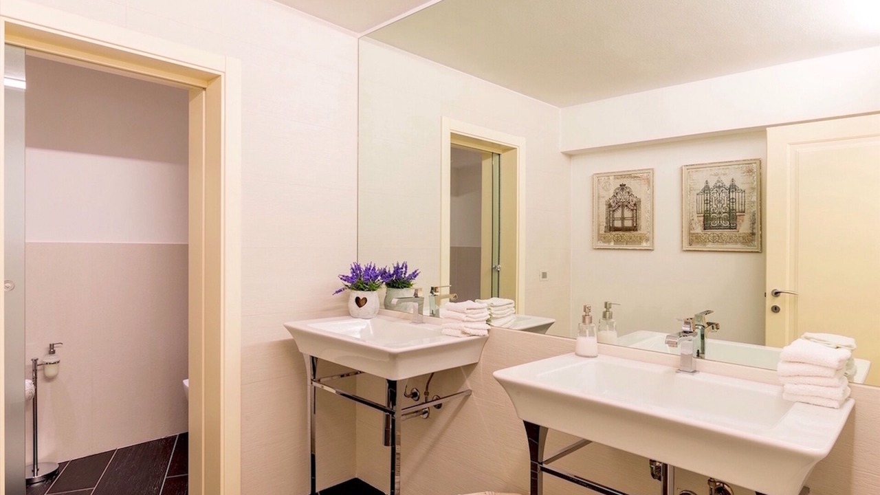 Photo of Bathroom in Margine Coperta-Traversagna