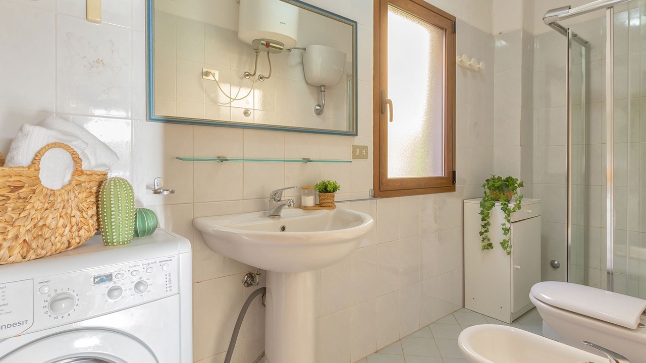 Photo of Bathroom in Golfo di Marinella