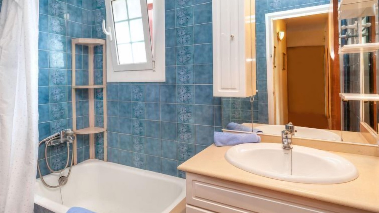 Photo of Bathroom in Llanca