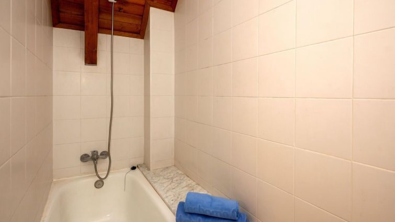 Photo of Bathroom in Taull