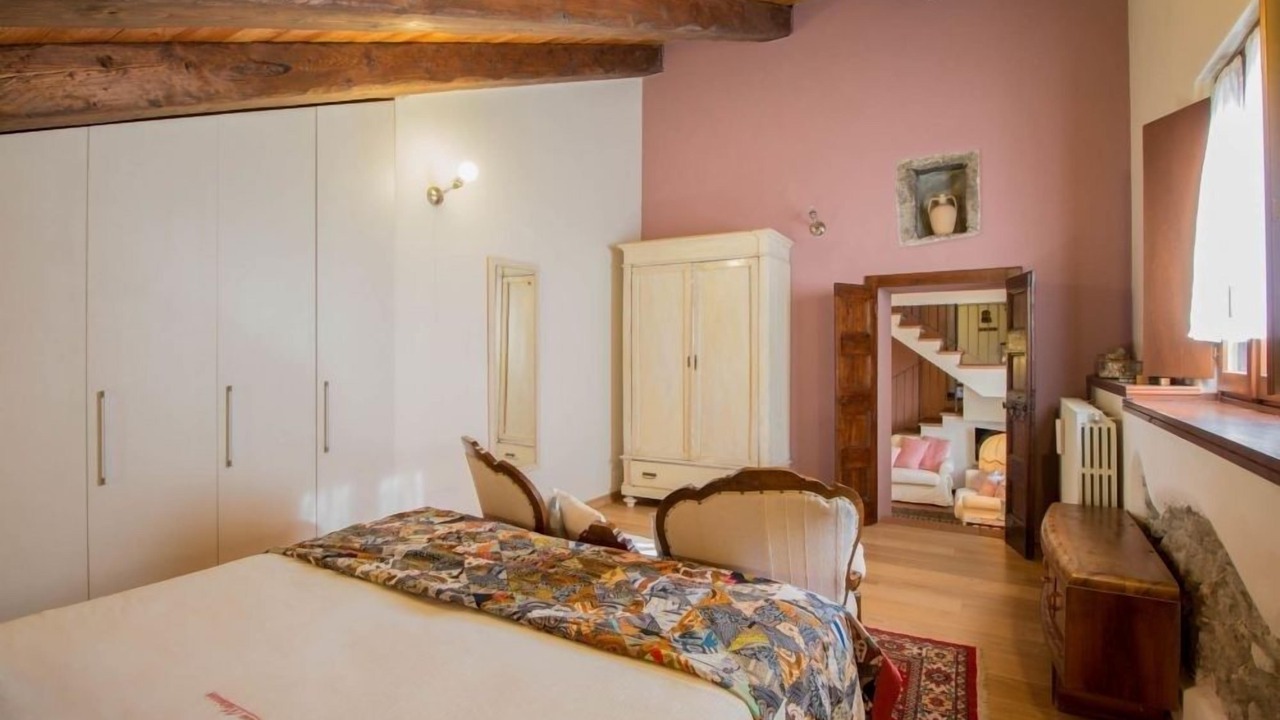 Photo of Bedroom in Brovello-Carpugnino