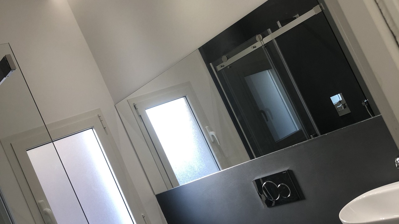 Photo of Bathroom in Picanello-Ognina-Barriera-Canalicchio
