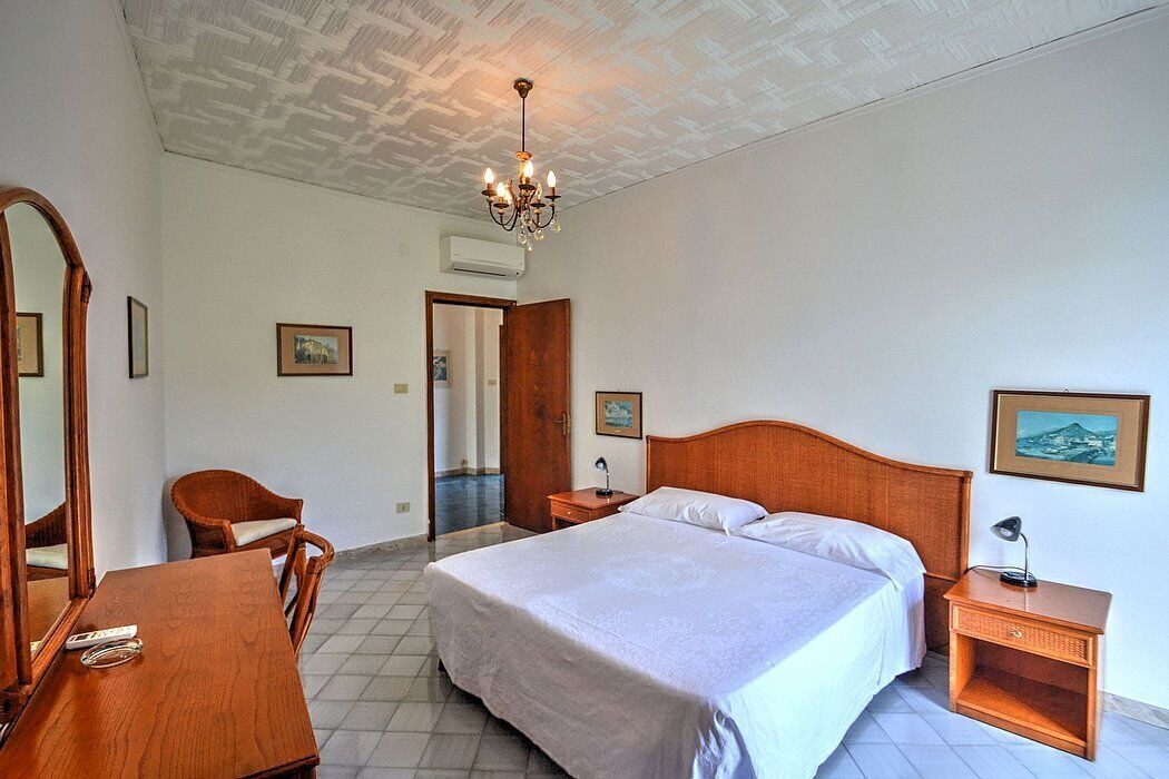 Photo of Bedroom in Pogerola