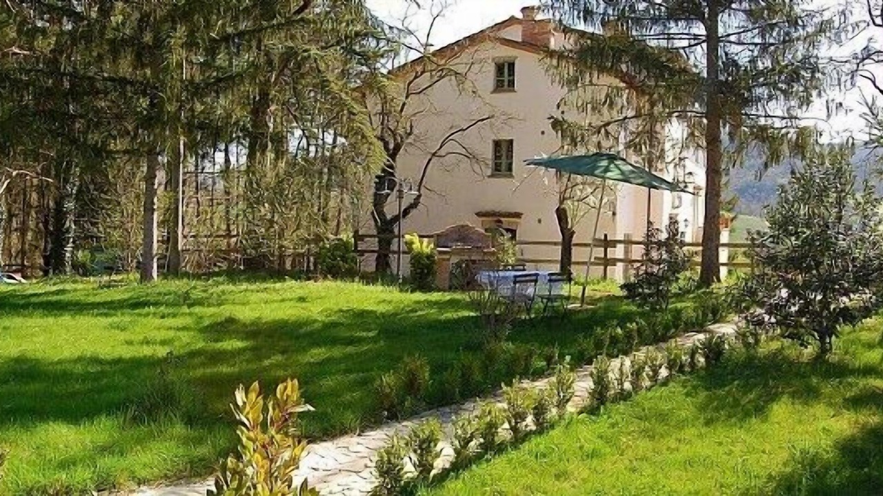 Photo of Outdoor in Montone