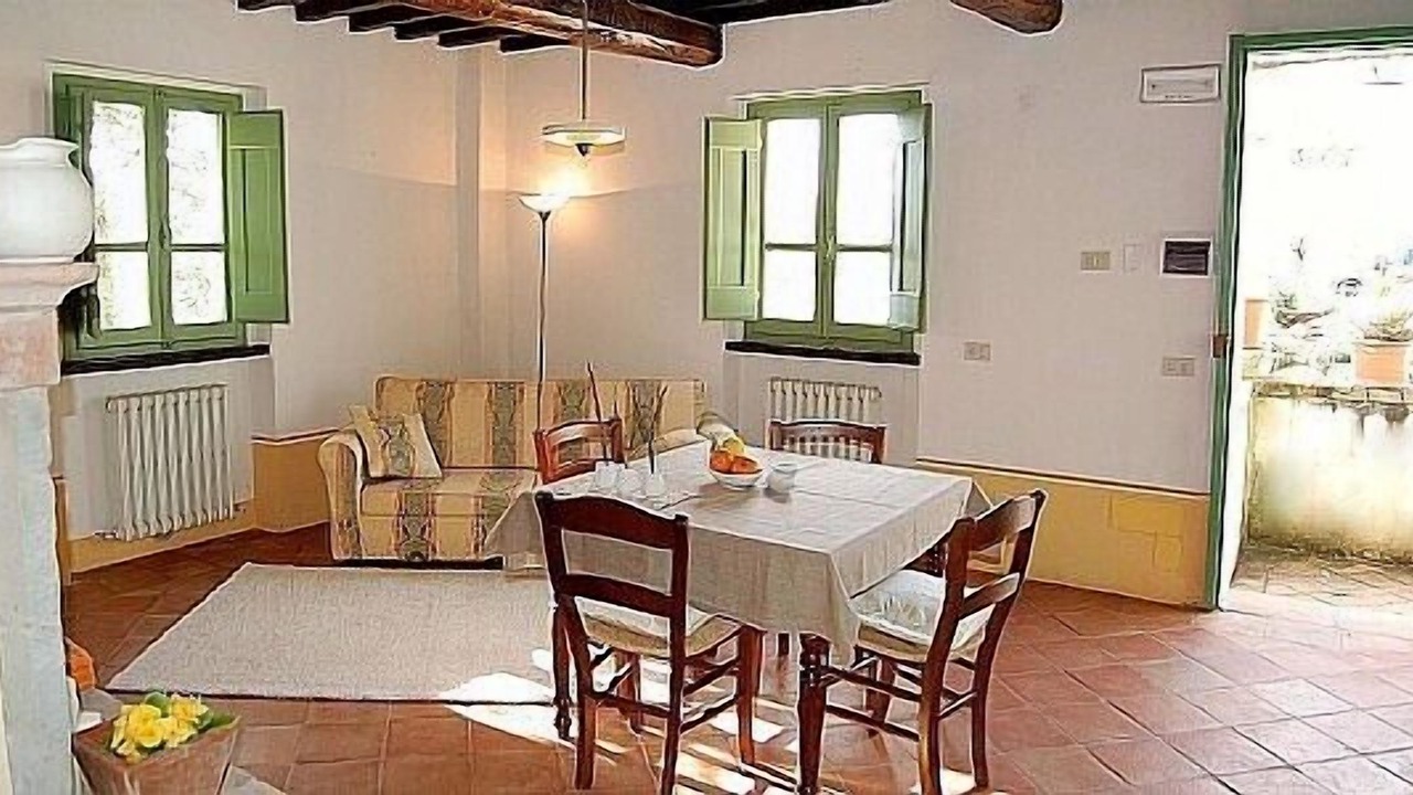 Photo of Others in Montone