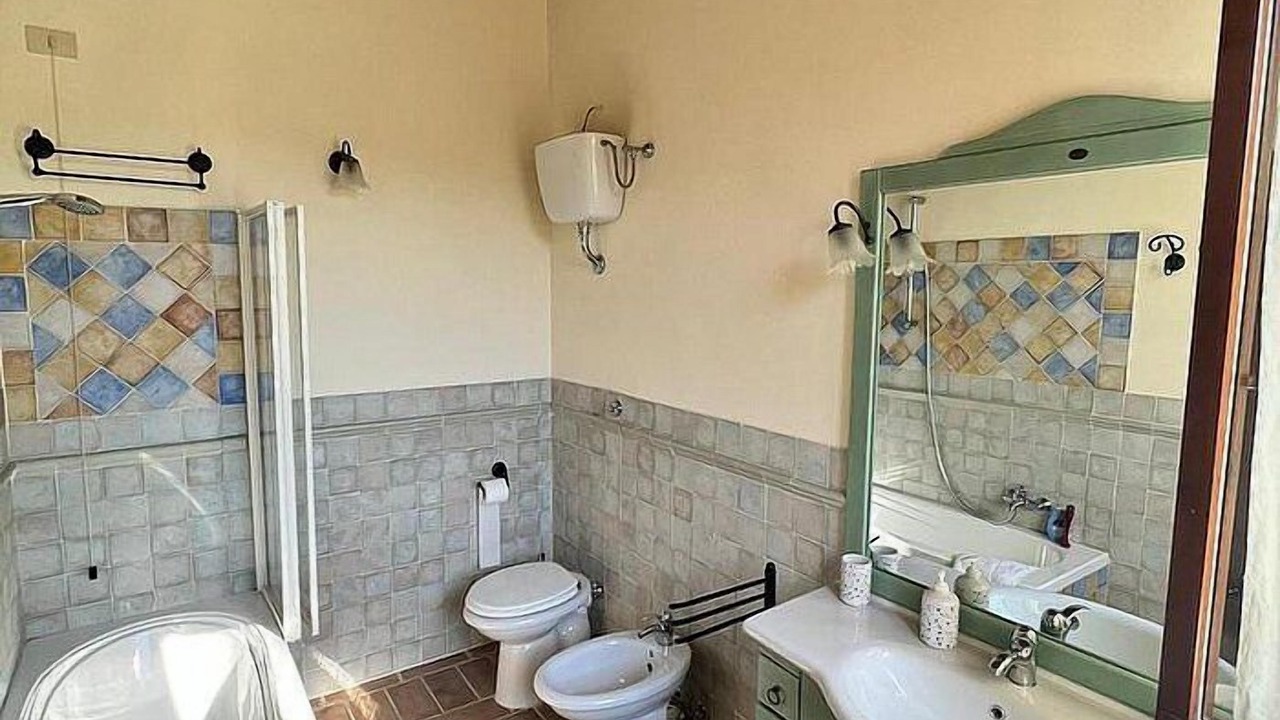 Photo of Bathroom in Todi