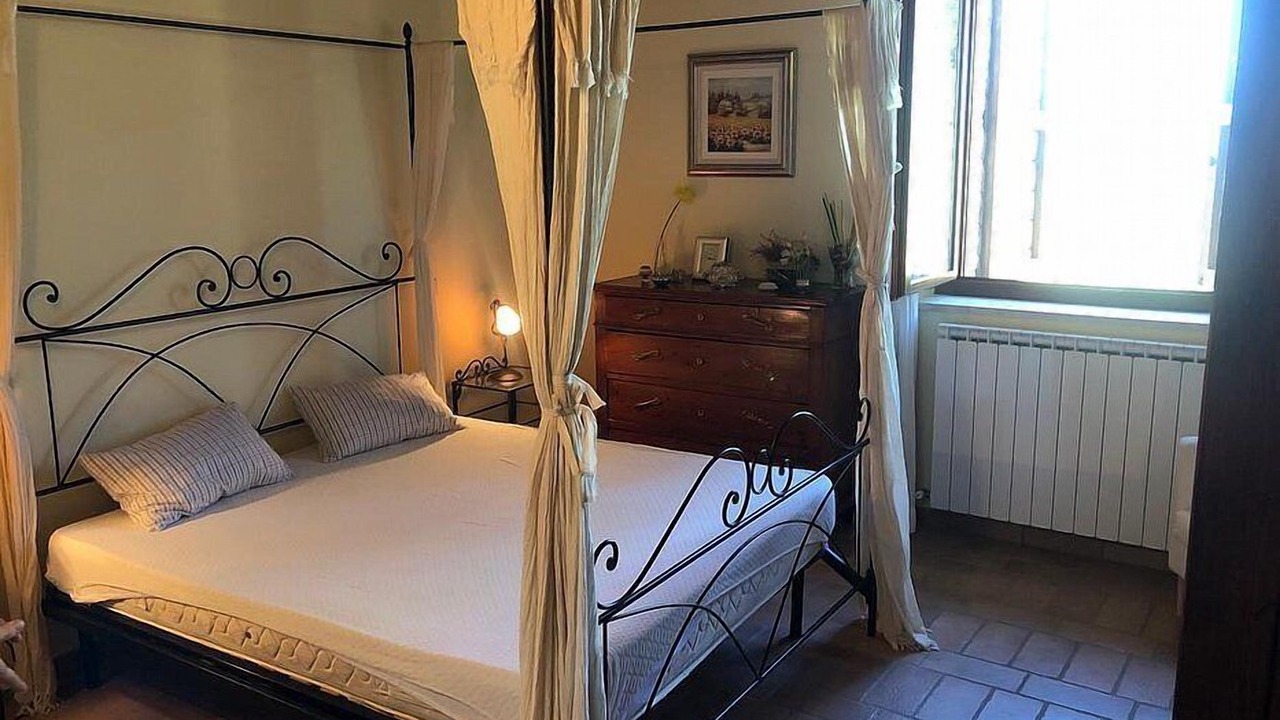 Photo of Bedroom in Todi