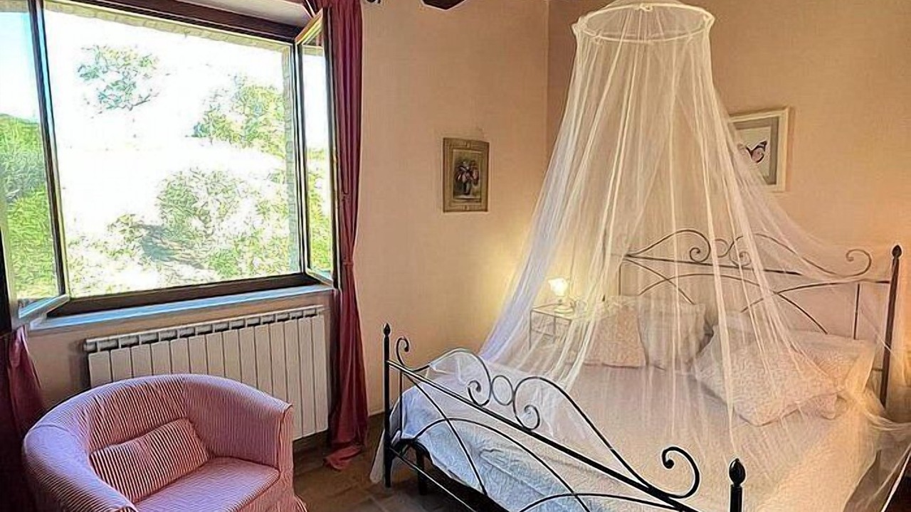 Photo of Bedroom in Todi
