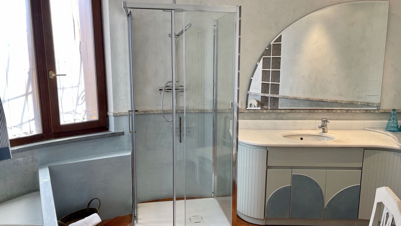 Photo of Bathroom in Capoliveri