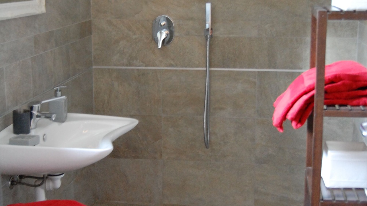 Photo of Bathroom in Navazzo