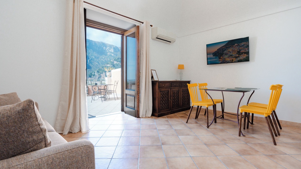 Photo of Livingroom in Montepertuso