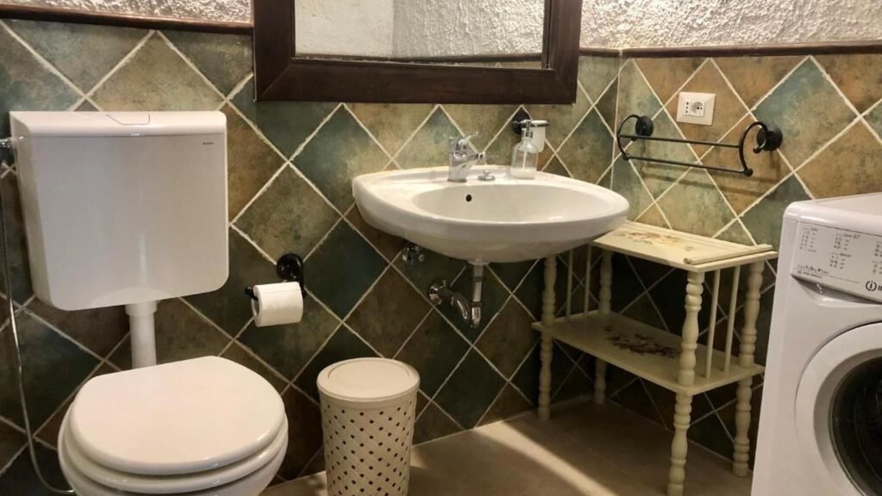 Photo of Bathroom in Monterosso Almo