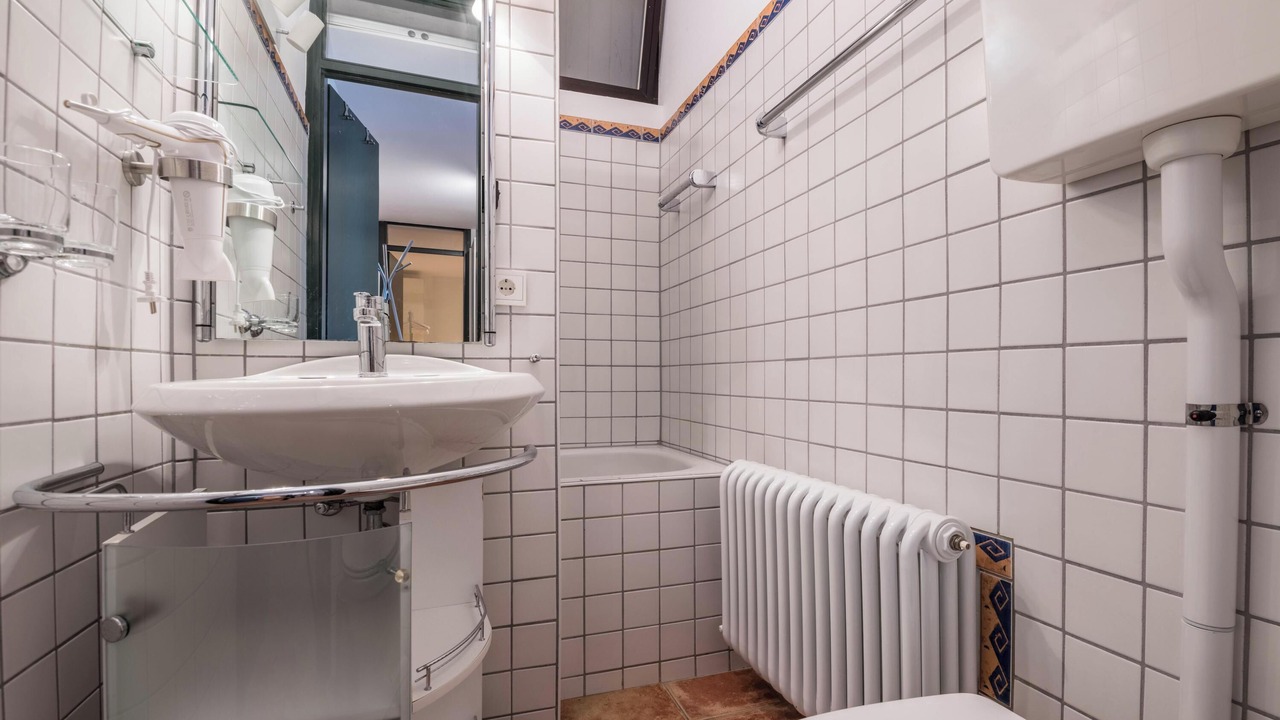 Photo of Bathroom in Gaino