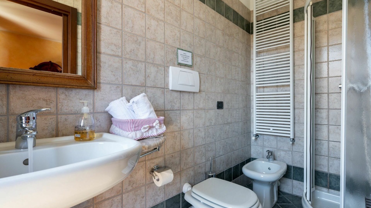 Photo of Bathroom in Narzole