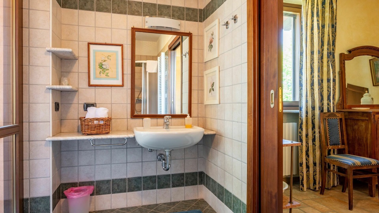 Photo of Bathroom in Narzole