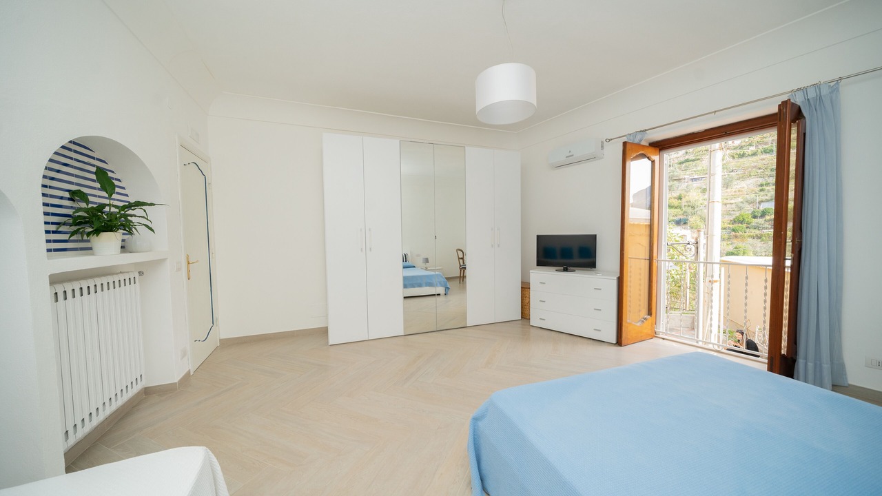 Photo of Bedroom in Montepertuso