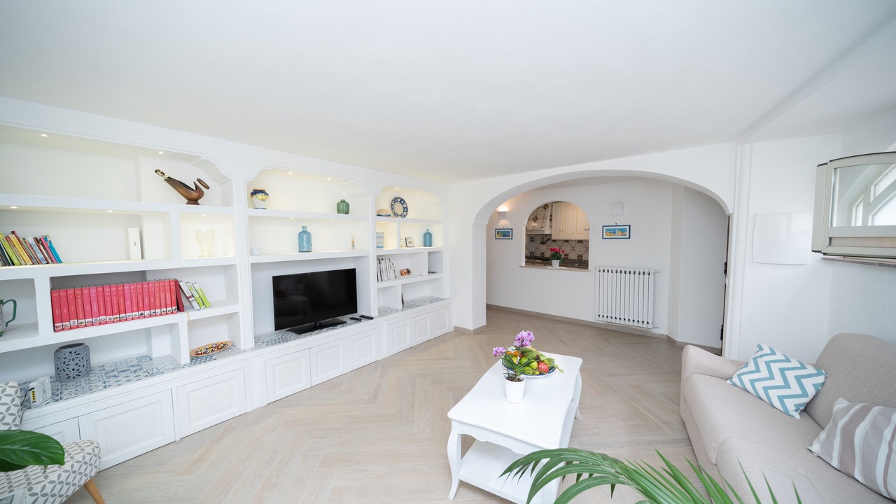 Photo of Livingroom in Montepertuso