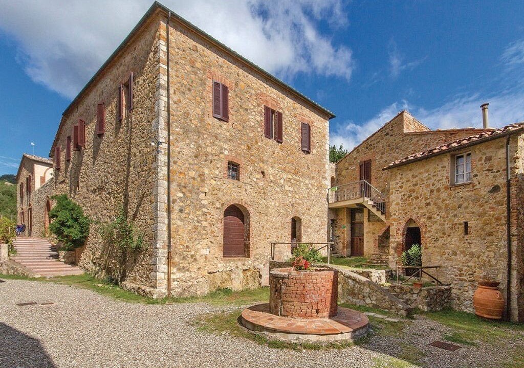 Photo of Outdoor in Santo