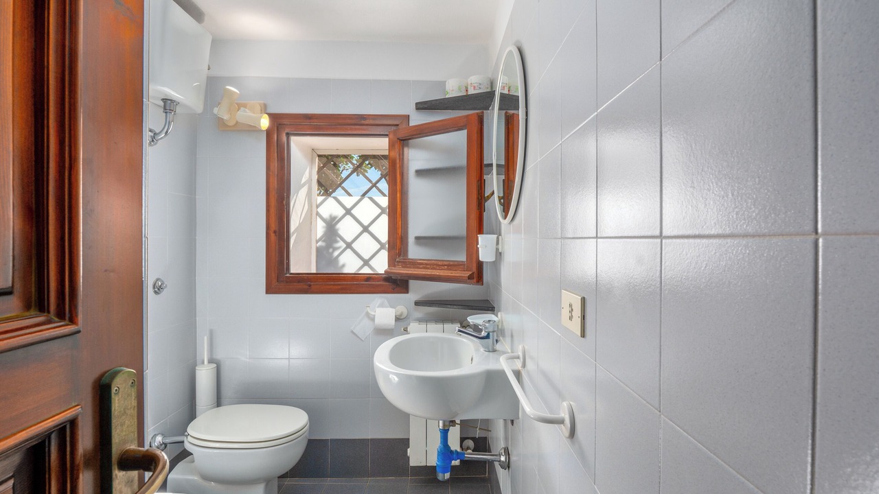 Photo of Bathroom in Tiriddo