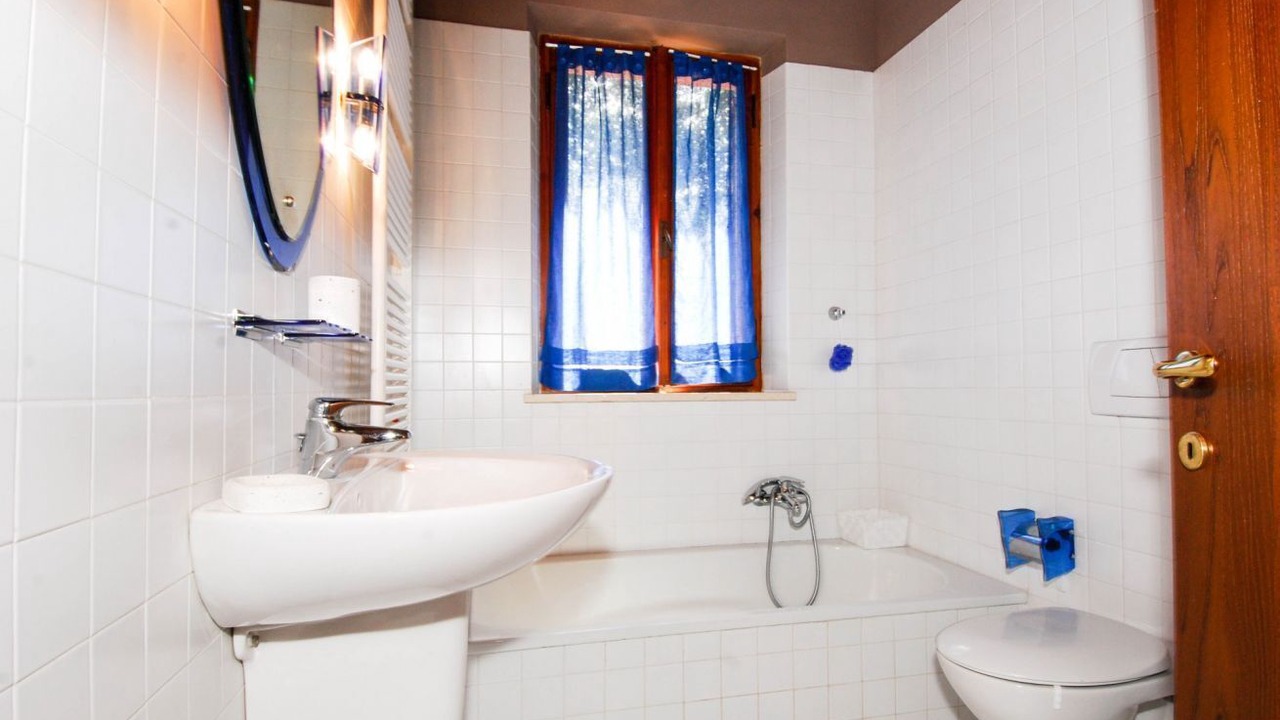Photo of Bathroom in Montelaguardia