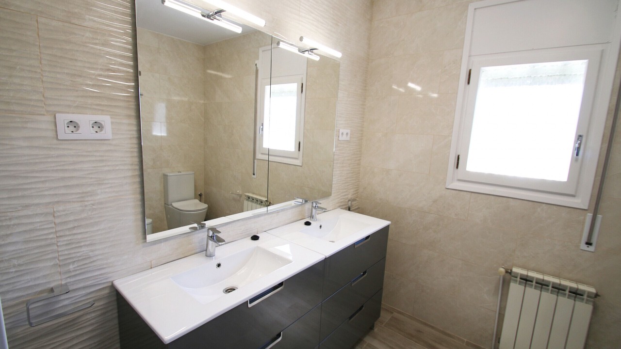 Photo of Bathroom in Miami Platja