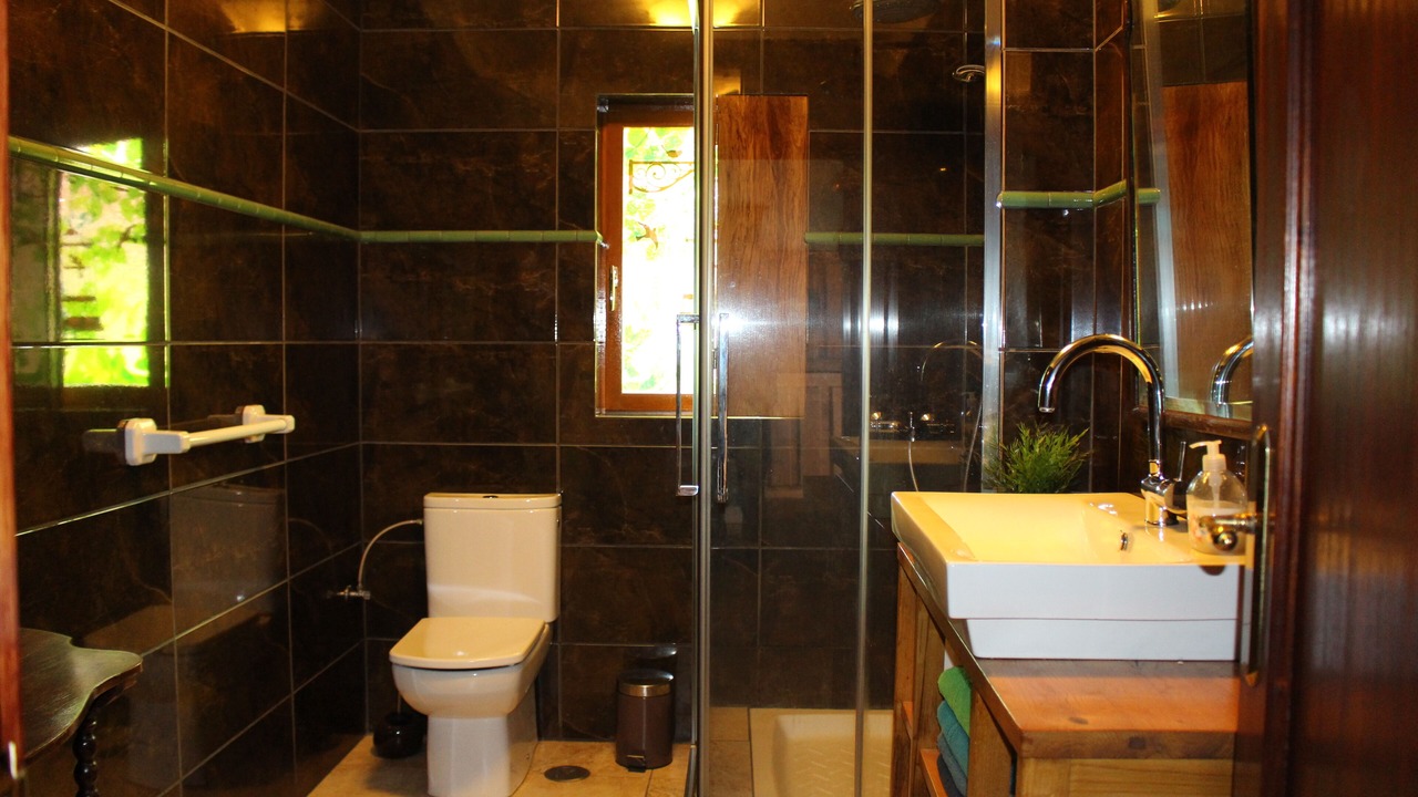 Photo of Bathroom in Cartes