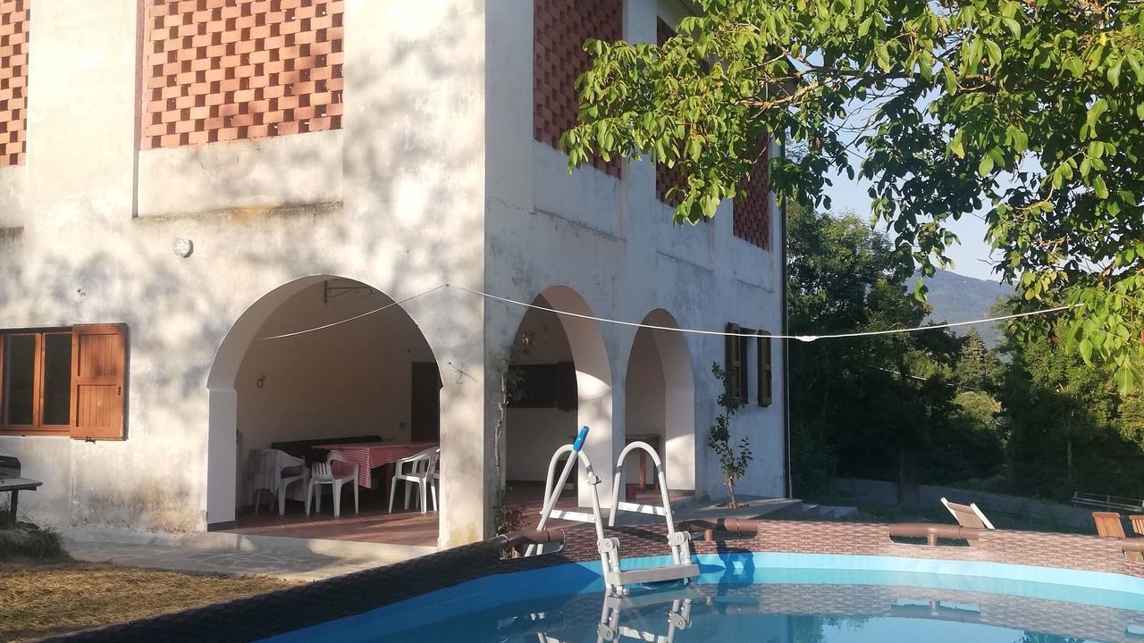 Photo of Outdoor in Bedonia